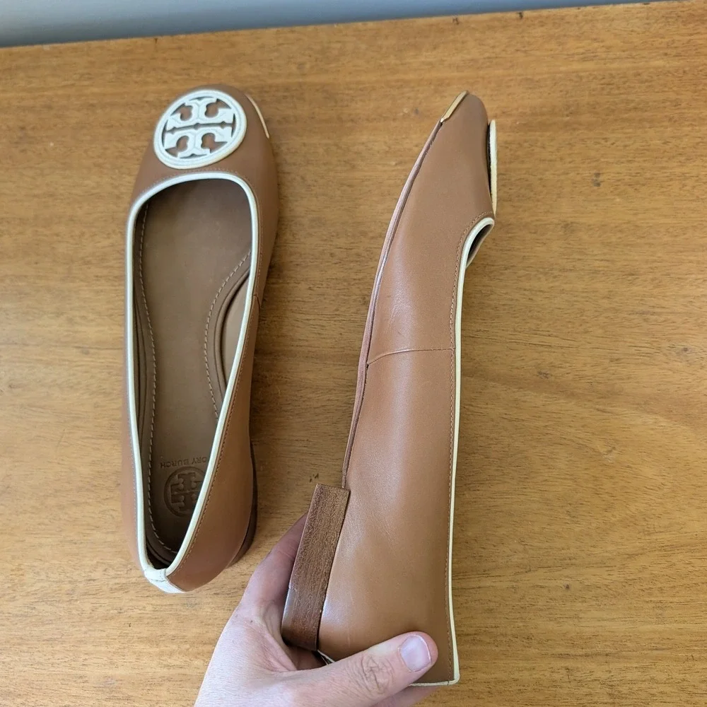 Tory Burch Tan Leather Ballet Flats Logo Medallion Size 10M